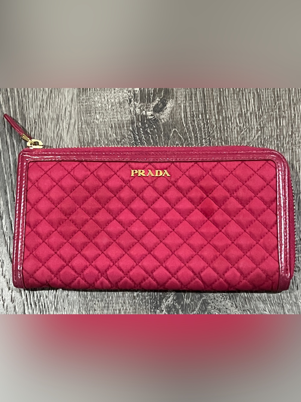 Authentic PRADE Tessuto Quilted Nylon Continental Zip-Around Wallet